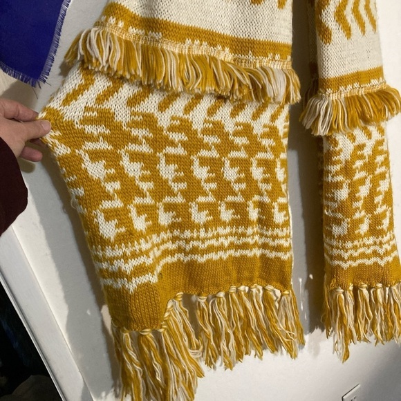 🌈 Huge tiered fringe scarf - Picture 3 of 5